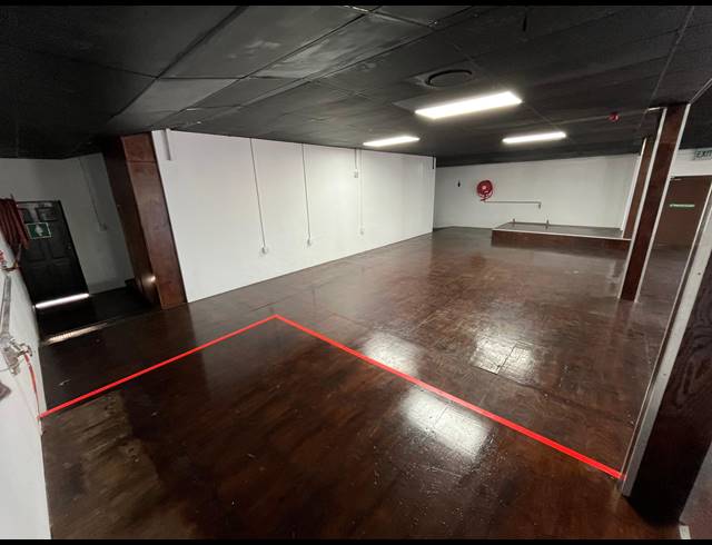 370M² BUSINESS TO LET IN PARKLANDS
